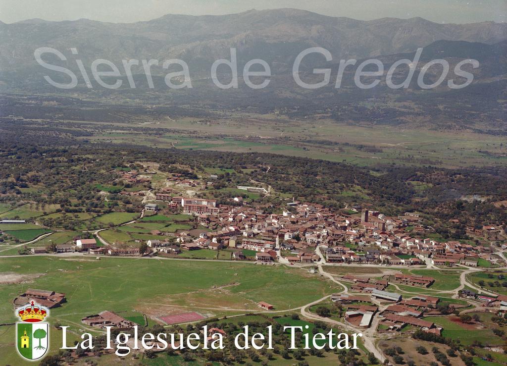 Gasthaus CH Tietar La Iglesuela Exterior foto